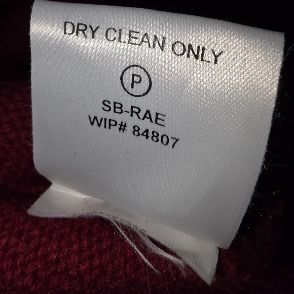 Woolrich Women's Ruby Red Fair Isle Sweater Lambs Wool Size Large - Picture 4 of 7